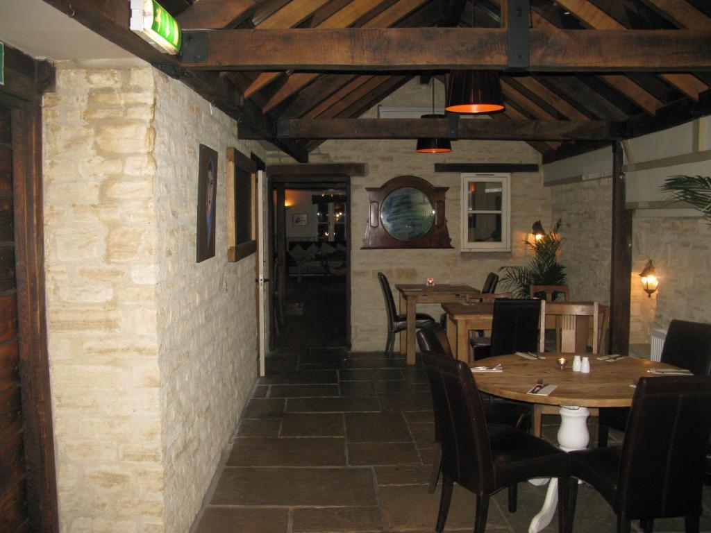 The Chequers Inn Cassington Exterior foto